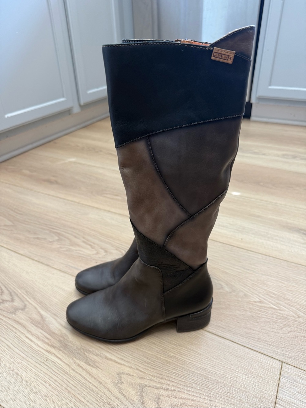 Pikolinos Málaga (model W6W-9841C1), a knee-high women's leather boot size 5 - Picture 3 of 9